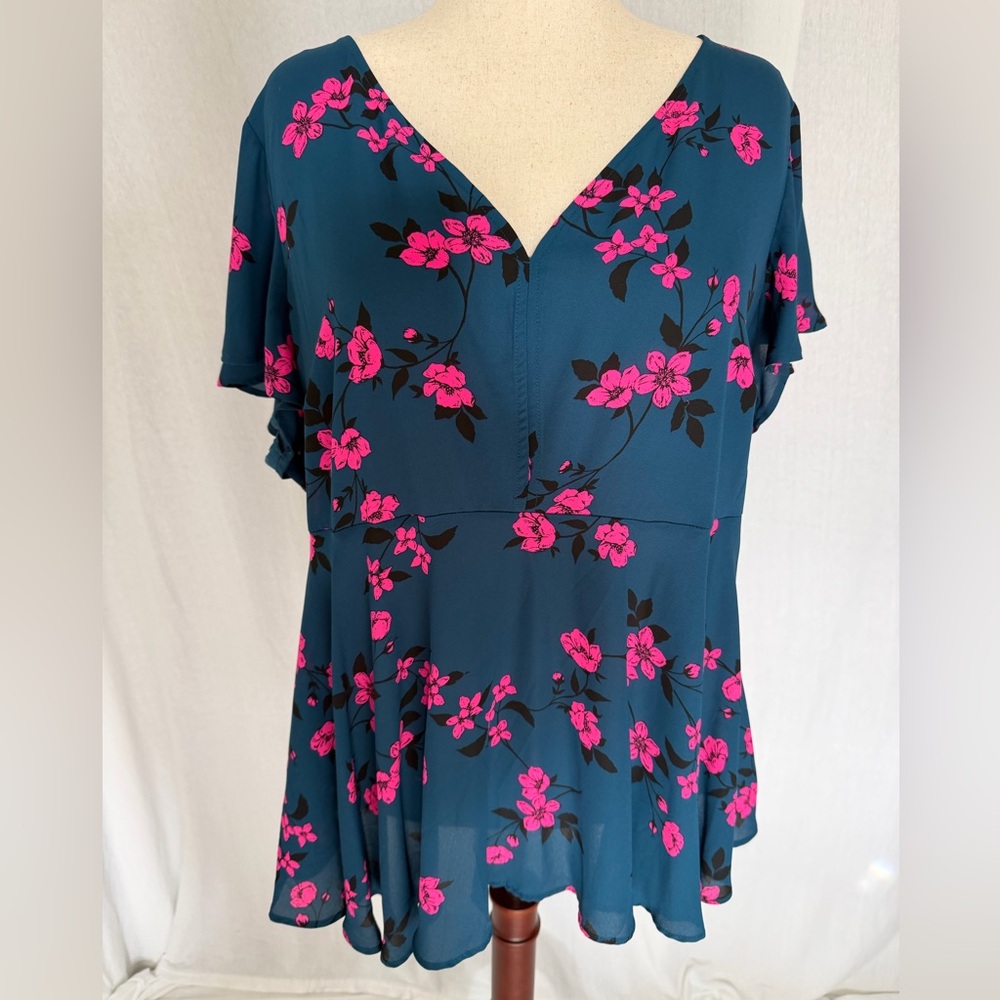 Torrid Teal and Pink Floral Blouse - Torrid Size 3 (22-24, 3X)